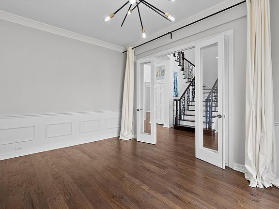 5th image of 706 Dover Pl