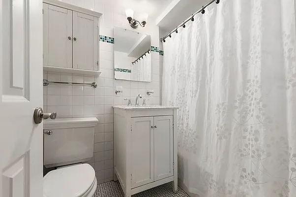 Rented by Compass | media 43