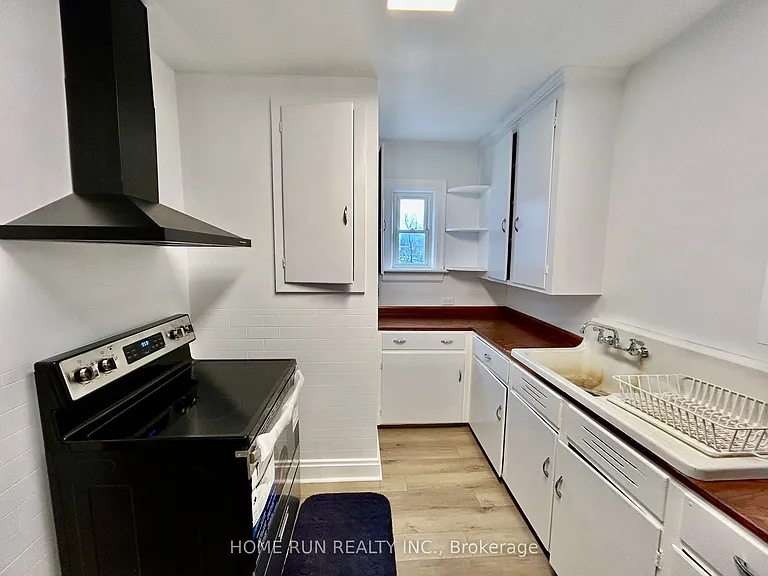 704 Brookfield Rd S — Photo 16