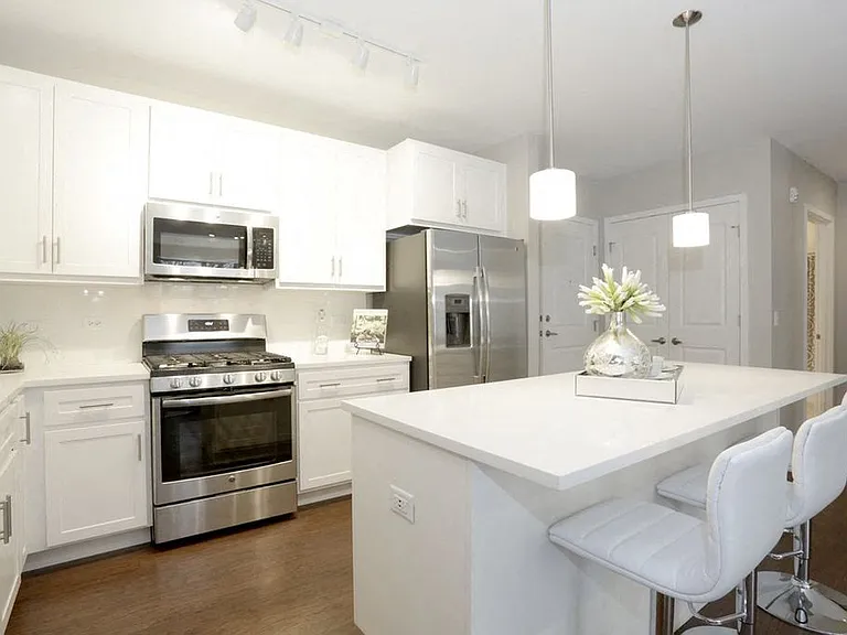 Kitchen - 1 Bedroom + Den (Unit B)