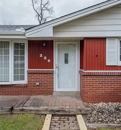 2nd image of 226 Russell Dr