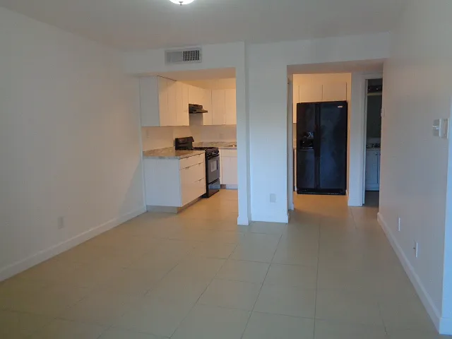 15290 SW 106th Ln #326 — Photo 6