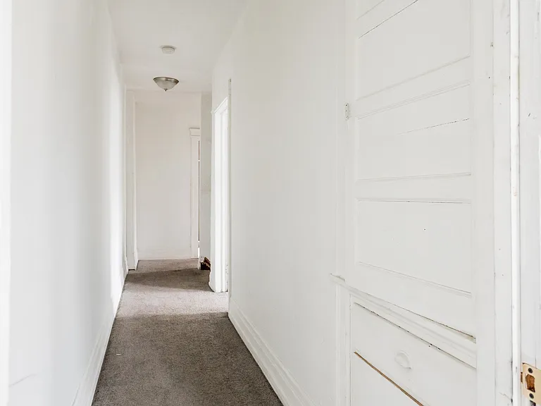 1195 Clark St — Photo 11