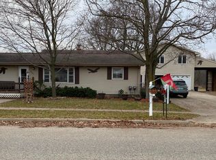 7992 S Ainger Rd, Olivet, MI 49076