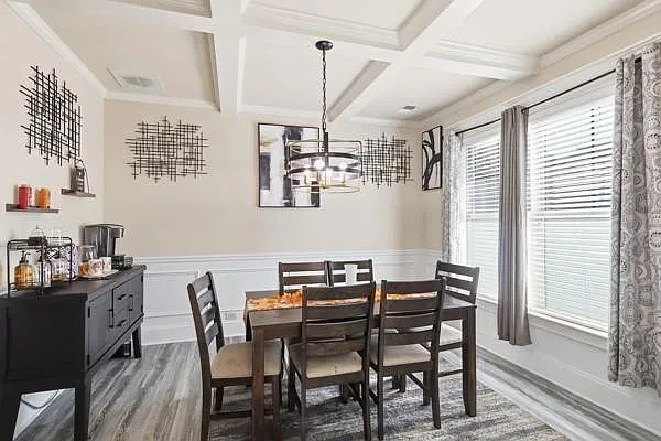 5 bed, 3.5 bath, 2672 sqft, $2,950 — Photo 4