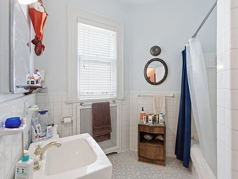 19-web-or-mls-2126 Connecticut Ave NW 77_47_07132026