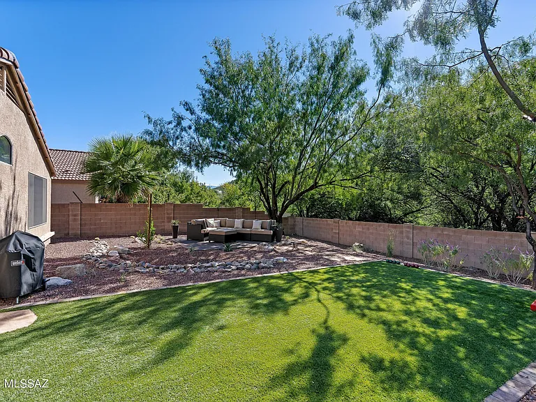 4906 N Sabino Gulch Ct — Photo 27