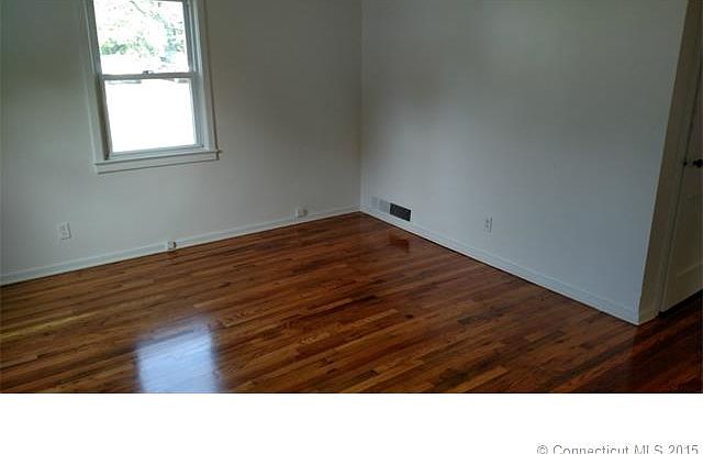 2nd image of 96 Seaman Cir