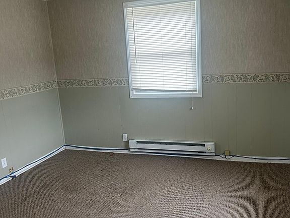 3rd image of 62 S Oak St