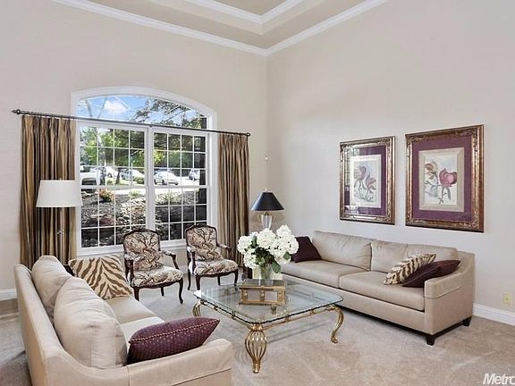 3rd image of 341 Canyon Falls Dr
