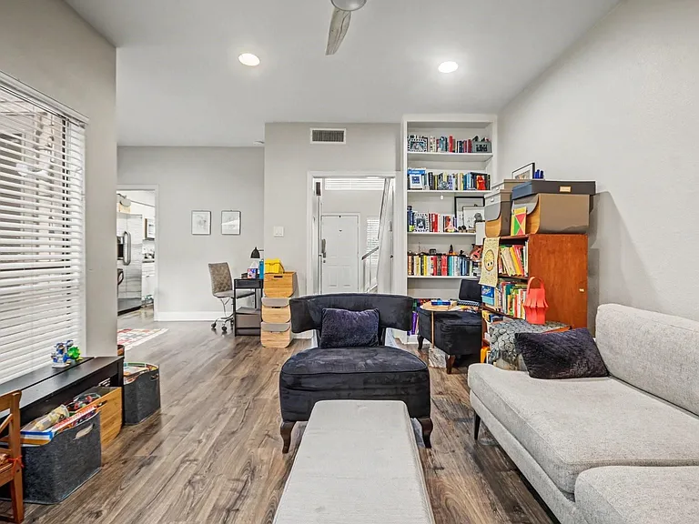7447 Cambridge St #73 — Photo 6