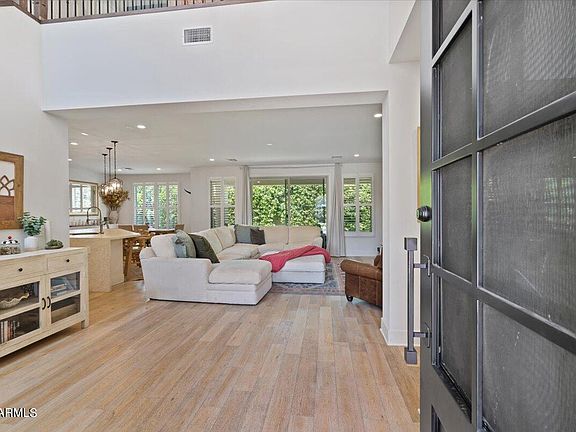 3rd image of 1358 E MCLELLAN Boulevard
