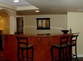 3807 Chesapeake Rd, St Charles, IL 60175