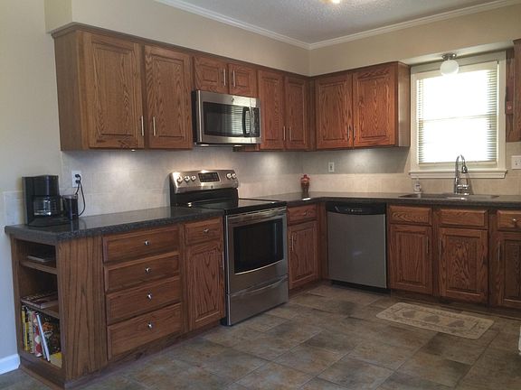 4th image of 4012 S Bedford Ave