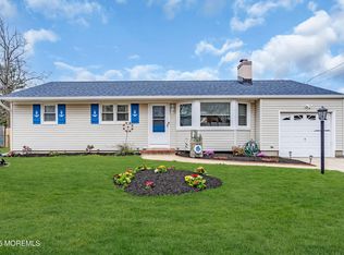 716 Leeward Ave, Beachwood, NJ 08722