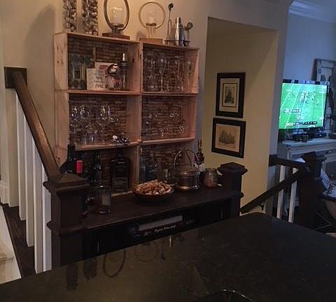 Living room, middle level