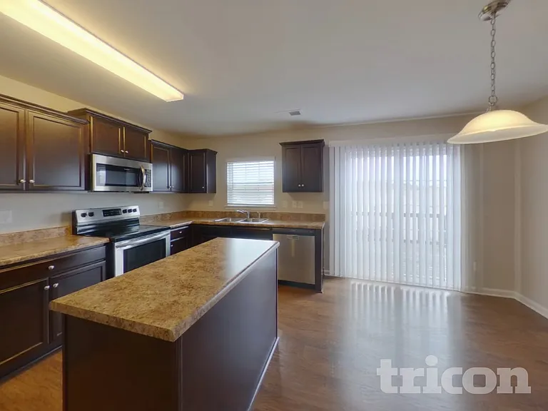 208 Willow Grove Way — Photo 8