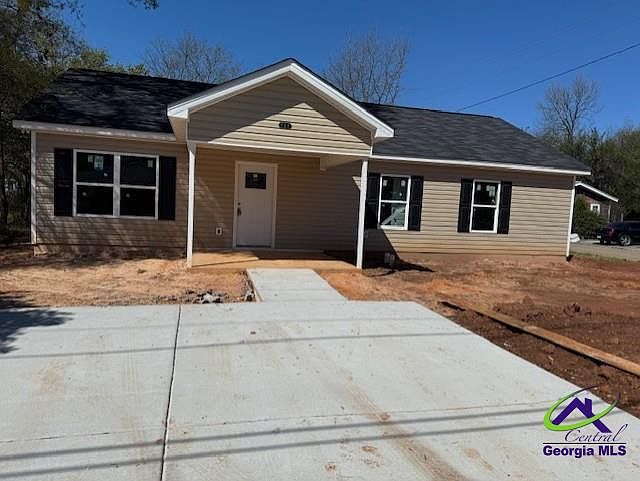 1st image of 231 Hampton St