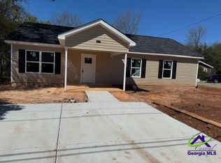 121 Hampton St, Fort Valley, GA 31030