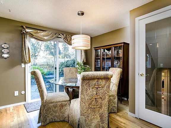 4th image of 6406 SE Plum Dr