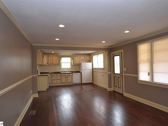 5th image of 510 Highlawn Ave
