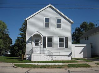 1924 Roosevelt Ave, Two Rivers, WI 54241