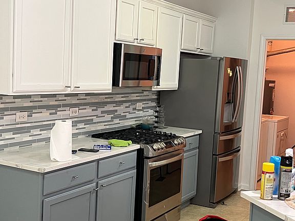 5th image of 10215 Camden Ln