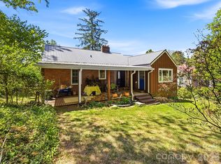 28 Canterbury Rd, Asheville, NC 28805