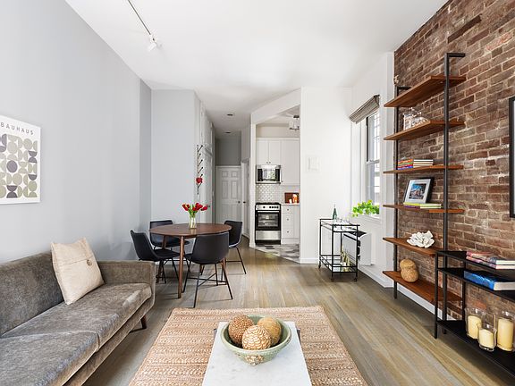 3rd image of 162 E 91st St APT 4C