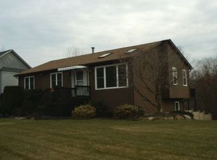 22 Fringetree Dr, Cranston, RI 02921
