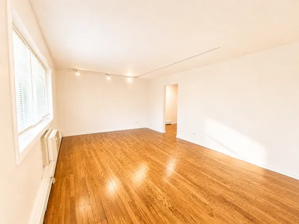 1404 W Estes Ave, Chicago, IL
