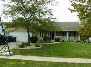 8974 King Pl, Crown Point, IN 46307