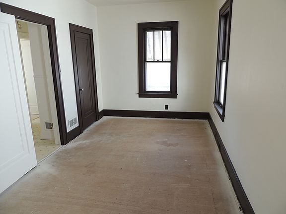 4th image of 917 Hennepin St