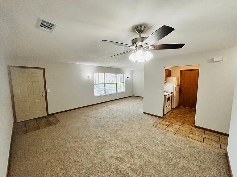 Shadow Ridge Apartments — Photo 29