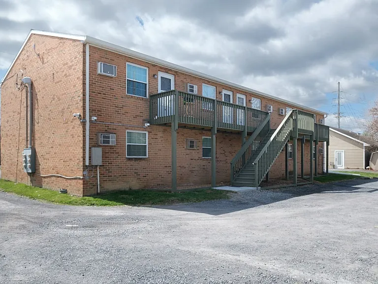 99 Dutch Mill Ct #G — Photo 2