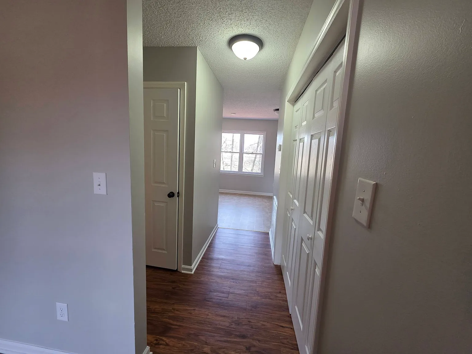 2 bed, 1.5 bath, 1135 sqft, $1,150 — Photo 3