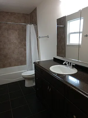 1407 N Cherry St — Photo 12