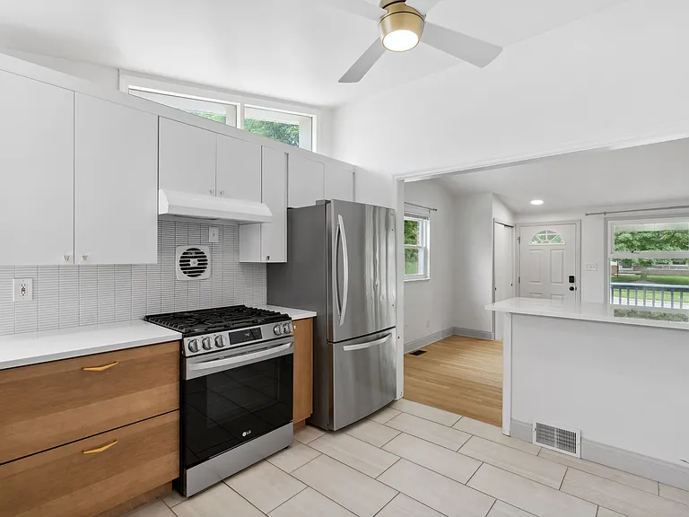 3205 Braddock St — Photo 12