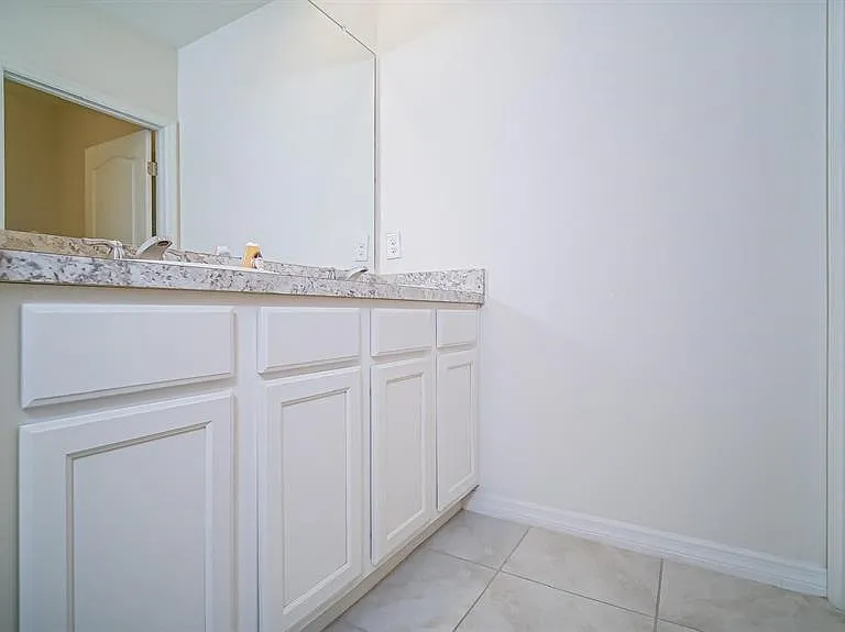 326 Meadowbrook Blvd — Photo 16