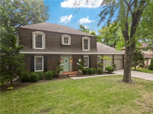 6524 W 100th St, Overland Park, KS 66212