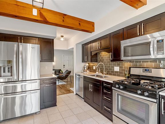 5th image of 1217 Avery Ct