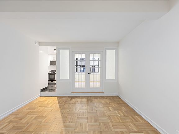 5th image of 251 W 74th St APT 5A