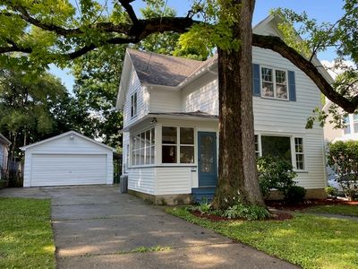 624 Eastview St, Elgin, IL, 60120