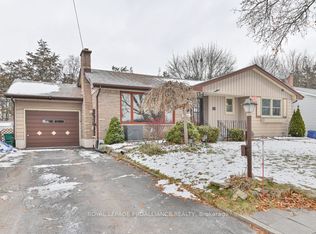 14 Harris Cres, Belleville, ON K8P 2M6