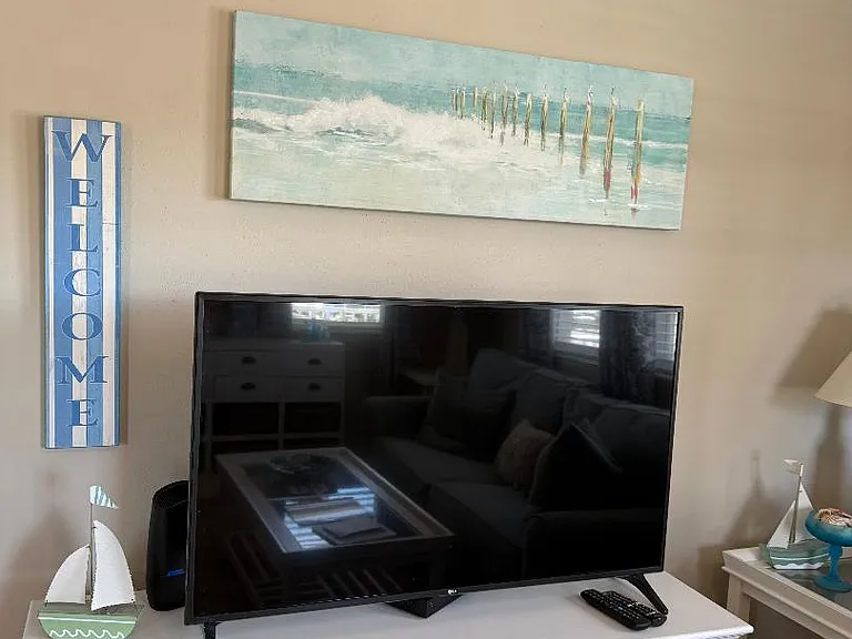 7515 Ridgewood Ave #18 — Photo 3