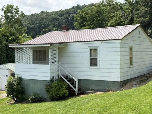 269 Vickey Dr, Richlands, VA 24641