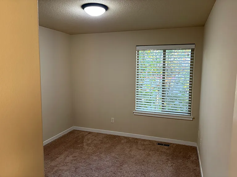 5853 SW Remington Dr — Photo 14