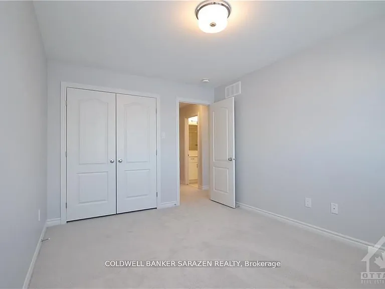 538 Sonmarg Cres — Photo 21