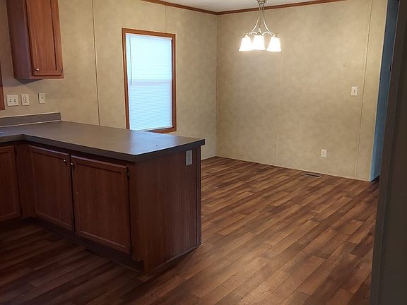 5th image of 113 Williamson St