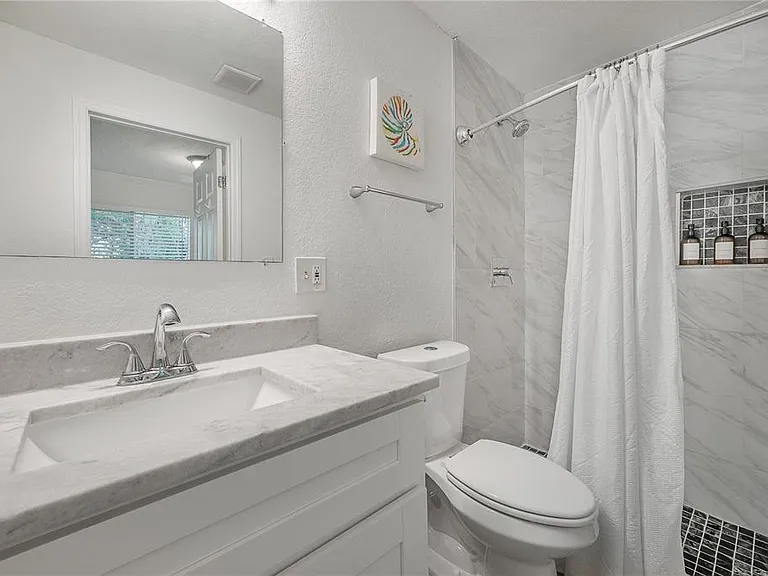 7204 N 15th St — Photo 29